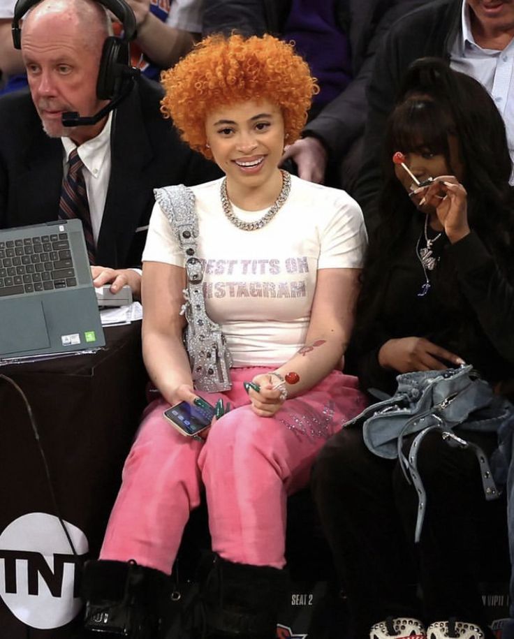 Ice Spice отрича обвинения в съдебен спор за перуки