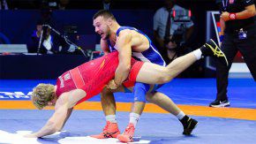 Милов със злато от европейското по класическа борба