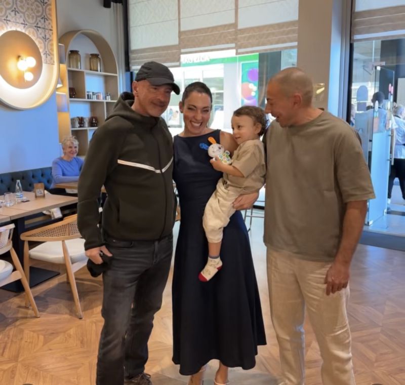 Синът на Ивет Лалова на 2 – срещна се с Ерос Рамацоти