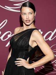 Звезден блясък и висша мода на галавечерта на Chopard в Кан