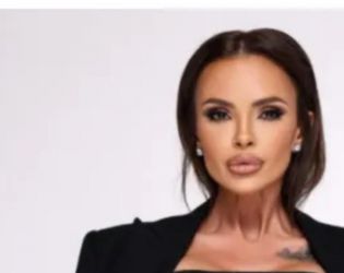 Мария се развълнува на бала на дъщеря си