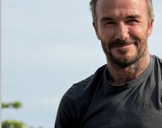 Дейвид Бекъм показа райския си селски двор – чушки, ягоди и кокошк
