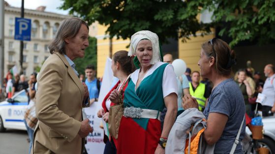 Княгиня Калина във вихъра: ВИДЕО НА ДЕНЯ