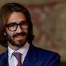 Наследникът на Ray-Ban иска пълен контрол над семейната империя