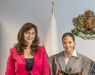 Дара става лице на международна кампания на Министерството на туризма