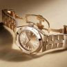Vacheron Constantin представи два нови часовника Overseas с 34,5 мм корпус в розово злато и стомана