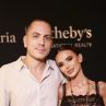 Мария сияе от щастие на изложбата на дъщеря си Марая