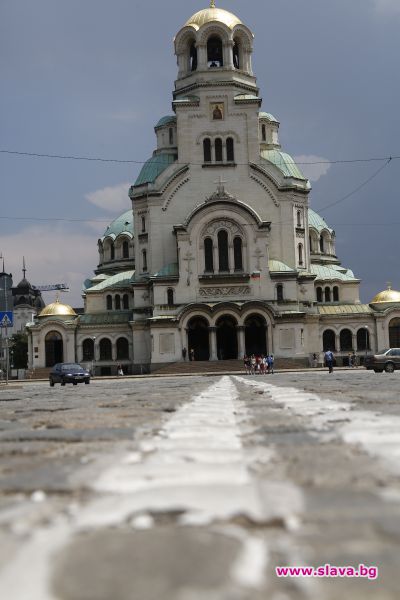 slava.bg : Храм-паметникът 'Александър Невски' е една от най-величествените православни църкви в света, а криптата му е уникален музей на икони slava.bg : Храм-паметникът 'Александър Невски' е една от най-величествените православни църкви в света, а криптата му е уникален музей на икони