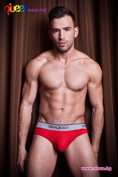 slava.bg : QueerWear.Net съблече Атанас Месечков за фамозно бельо slava.bg : QueerWear.Net съблече Атанас Месечков за фамозно бельо