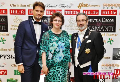 slava.bg : Стивън Боумън, нотариус Милена Георгиева и граф Юлисис Ролим slava.bg : Стивън Боумън, нотариус Милена Георгиева и граф Юлисис Ролим