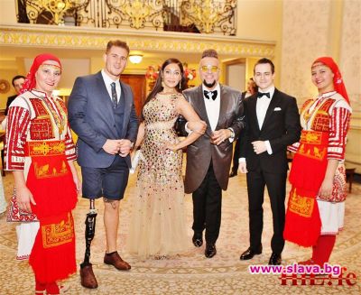 slava.bg : Лорд Евгени Минчев с мистър Англия 2017 и бизнесдамата София Мария Хаят. slava.bg : Лорд Евгени Минчев с мистър Англия 2017 и бизнесдамата София Мария Хаят.