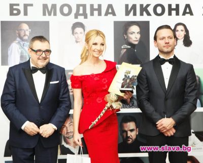 slava.bg : Проф. Любомир Стойков, Йордана Димитрова и Орлин Павлов. slava.bg : Проф. Любомир Стойков, Йордана Димитрова и Орлин Павлов.