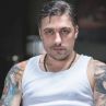 Карамазов изпита народната любов и получи поп арт в стил кич