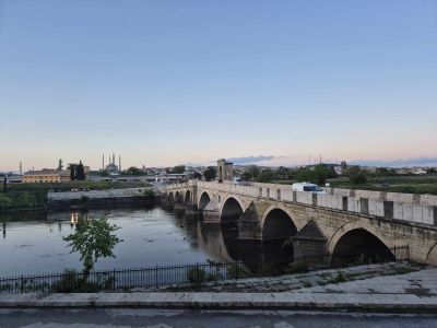 slava.bg : Всичко на български, най-голямата джамия в Европа и тиган за Гинес: Одрин slava.bg : Всичко на български, най-голямата джамия в Европа и тиган за Гинес: Одрин