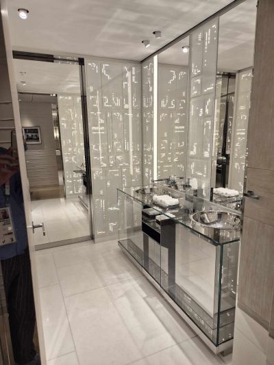 slava.bg : ДА! Dior със звезда от шоколад и със смесени тоалетни slava.bg : ДА! Dior със звезда от шоколад и със смесени тоалетни