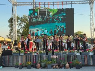 Хиляди на фолклорния фестивал в с.Българи