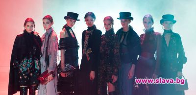Цветя и апликации от Elie Saab